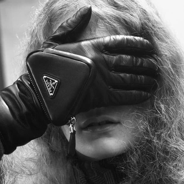 프라다 나파 레더 장갑 파우치 글러브