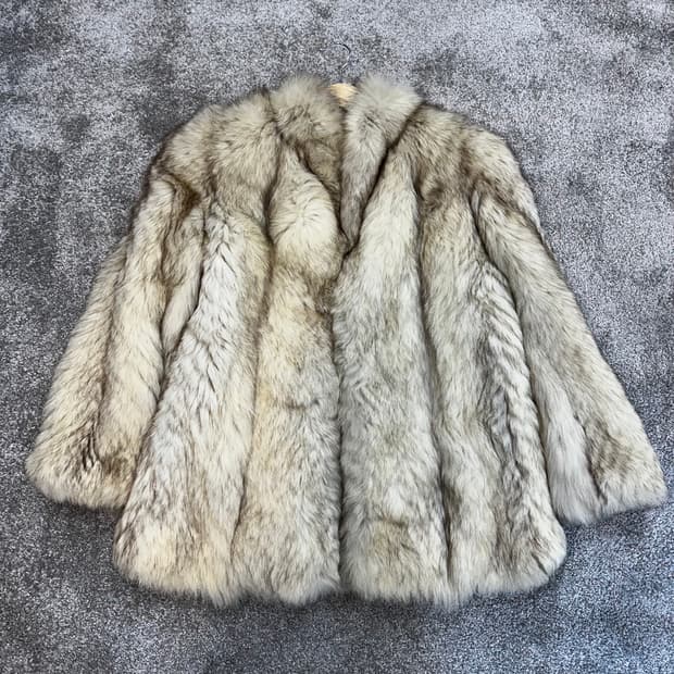 화이트 브라운 믹스컬러 사가폭스 퍼자켓L