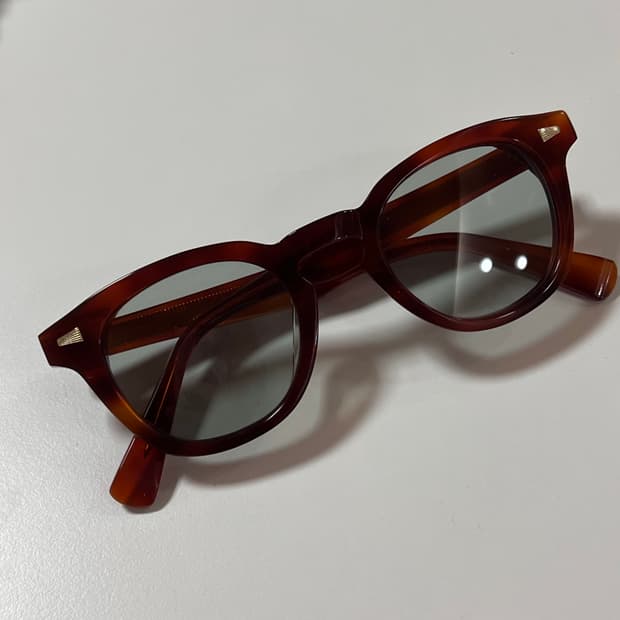 퍼블릭비컨 안경