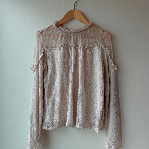 frill lace velvet ribbon blouse