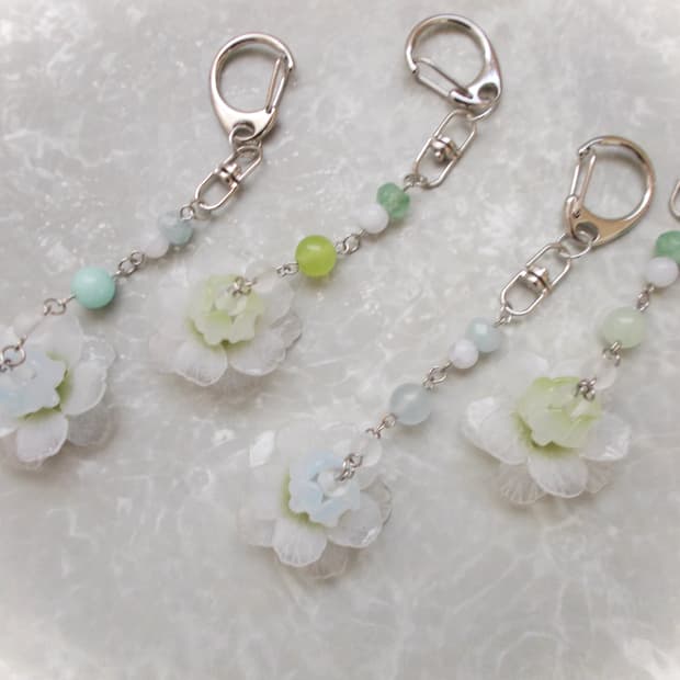 Dreamy Flower Keyring (made)