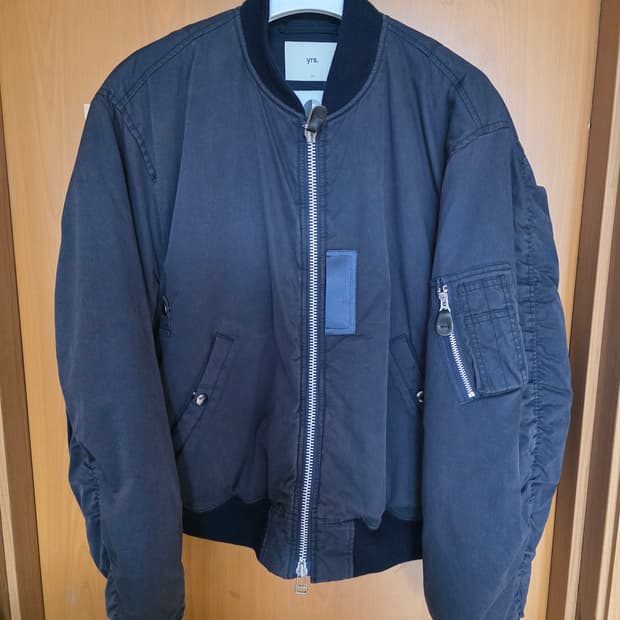 이얼즈어고 울파일 ma-1 팔아요 3사이즈