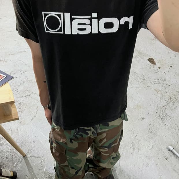 90s Roial faded crack tee