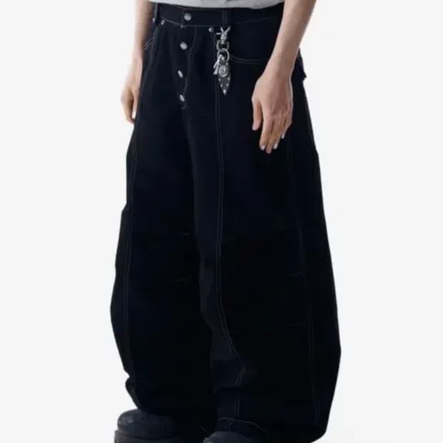 아캄 팬츠 Knee Pin-tuck Studded Cotton Pants