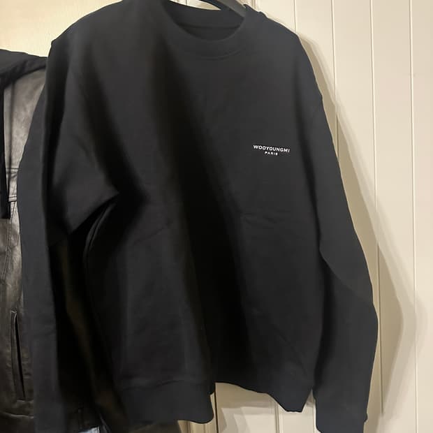 우영미 기본 맨투맨