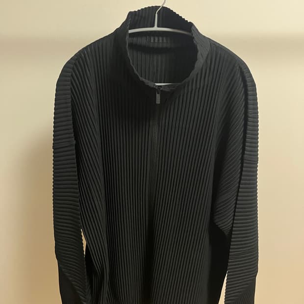 이세이미야케 Mc August Oversize Hi-Neck Zipup