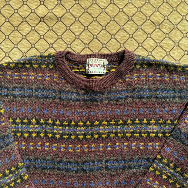 버건디 아가일 니트 