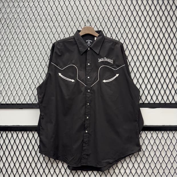 잭 다니엘 웨스턴 셔츠 애로우 투포켓 디테일 블랙
