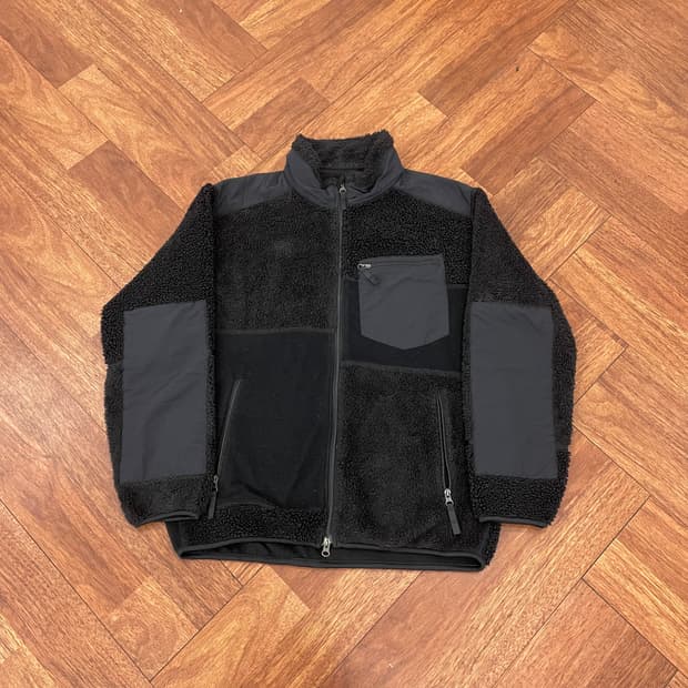 유니클로 엔지니어드가먼츠 후리스 자켓