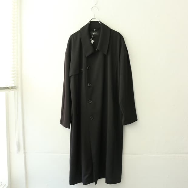 토네이도 마트 블랙 트렌치 코트