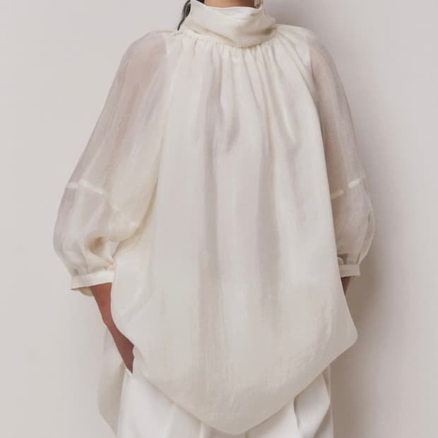 킨더살몬 Gatherneck Blouse Magarine