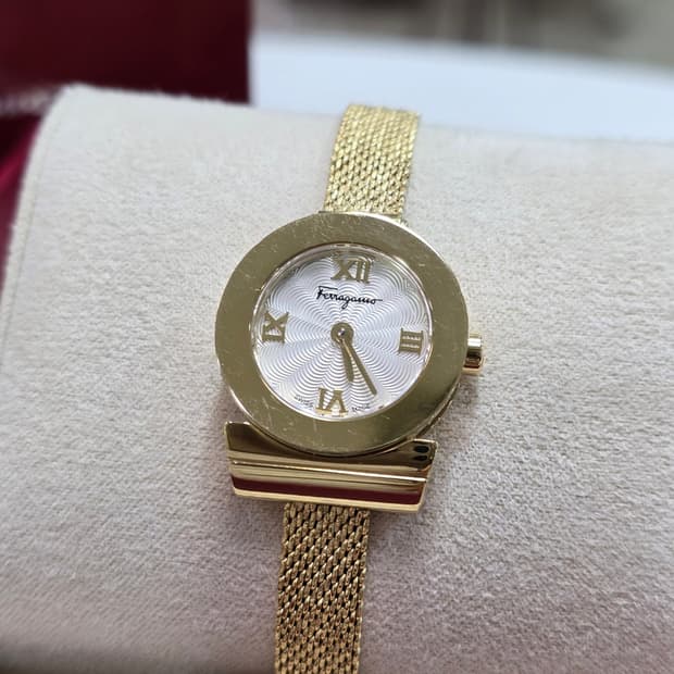 [정품] 페라가모 간치니 22mm 시계