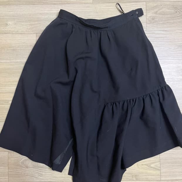 꼼데가르송 울 다이애그널 패턴 치마