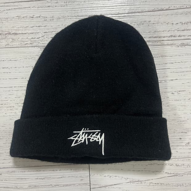 스투시 스탁 커프 비니 블랙