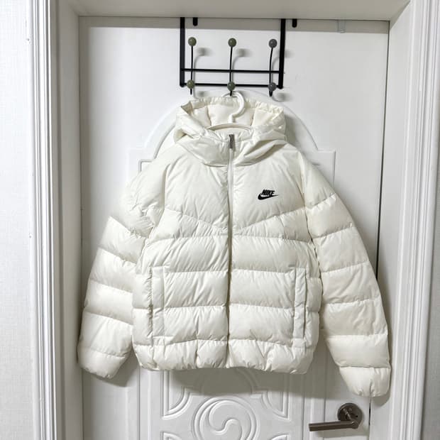 85 m사이즈 여성 나이키 스톰핏 화이트 숏패딩