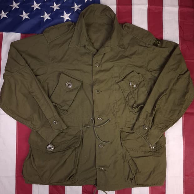 오리지날 새제품급 캐나다군 지급용 퍼티그