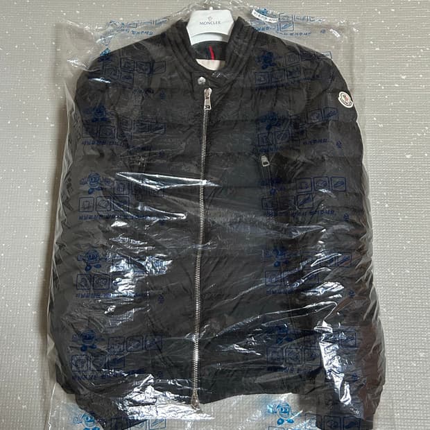 몽클레어 아미오트 3사이즈