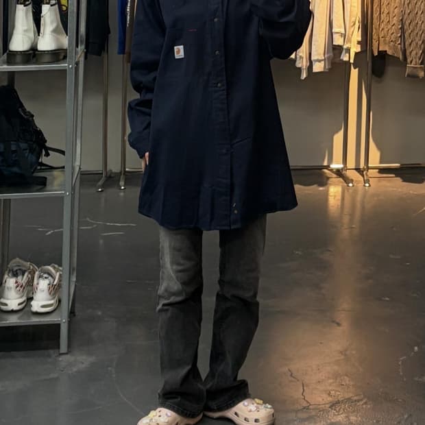 칼하트로고 네이비 워크셔츠 A2782