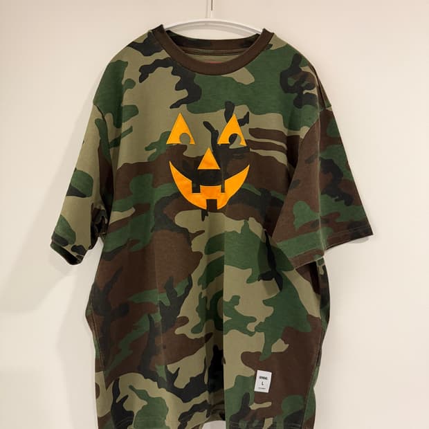 슈프림 펌킨 숏슬리브 탑 우드랜드 카모 