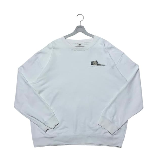 유니클로 x 카우스 맨투맨