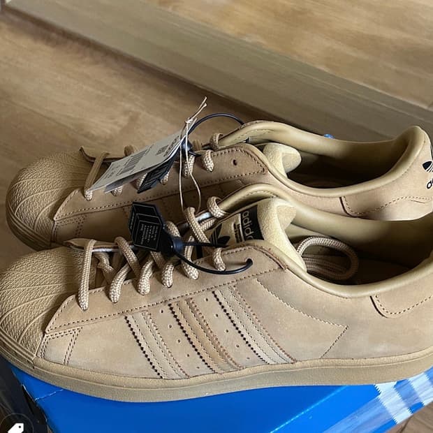 아디다스 슈퍼스타 골든베이지