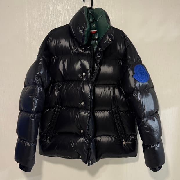 몽클레어 지니어스 유광 블랙 3사이즈 L