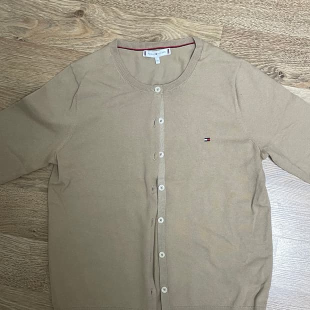타미힐피거 여성 가디건 xs사이즈입니다.