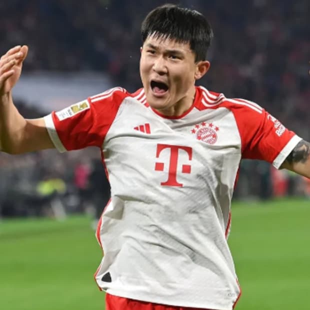 급처 23-24 뮌헨 김민재 챔스 마킹 어센틱 L유니폼 판매