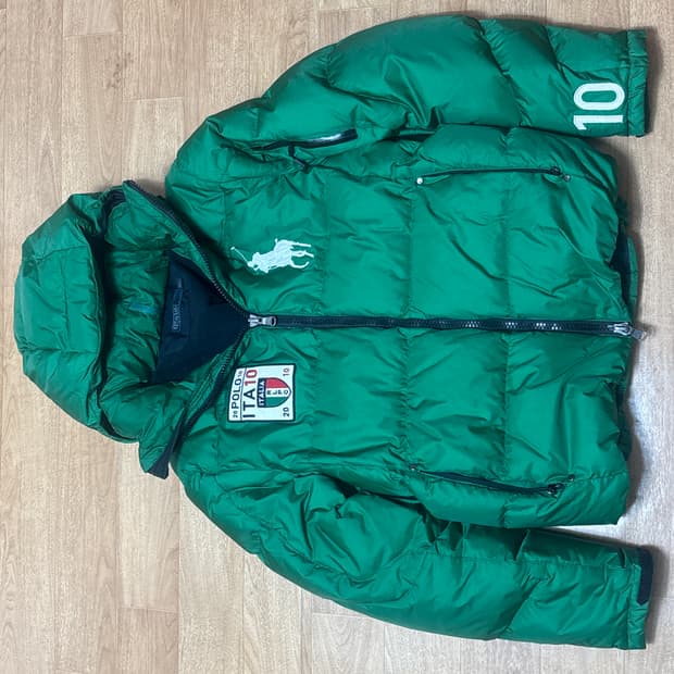 이탈리아 폴로 패딩