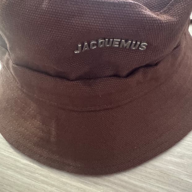 자크뮈스 버킷햇