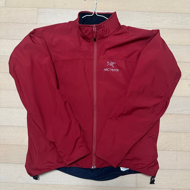 아크테릭스 바람막이 M