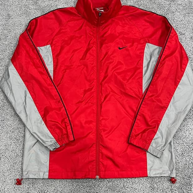 (L) 나이키 2002‘s 바람막이 레드