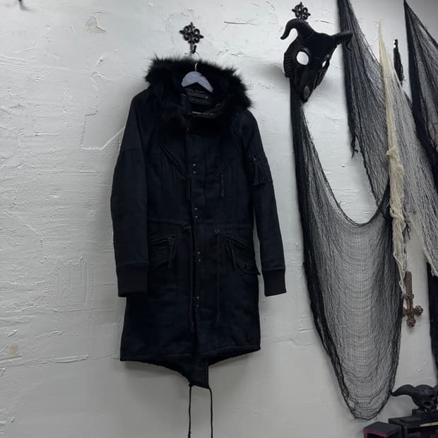 Fuga 00s archive trimming fur mods coat