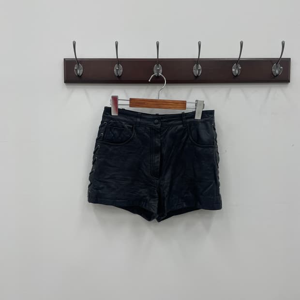 풀 램스킨 사이드 레이스업 숏 팬츠 가죽 반바지