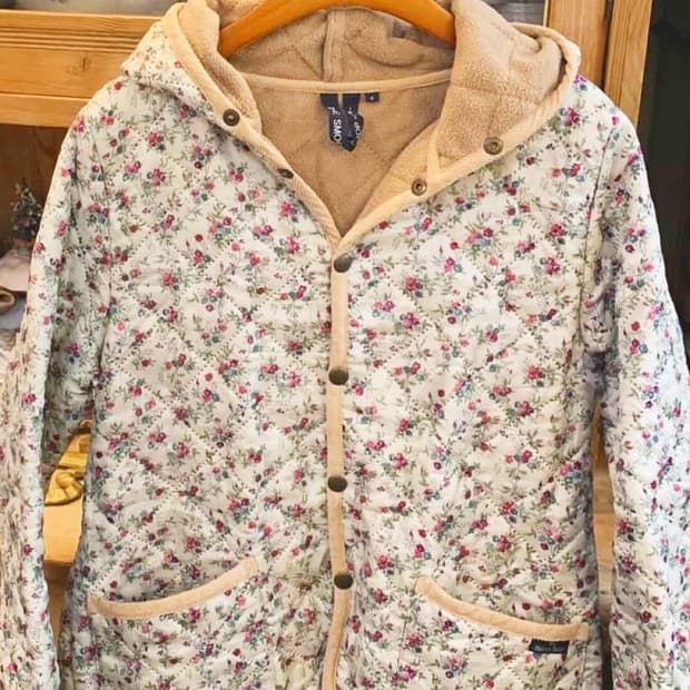 빈티지 잔꽃 패딩스타일 점퍼 플라워 패턴 모리걸 퀄팅자켓