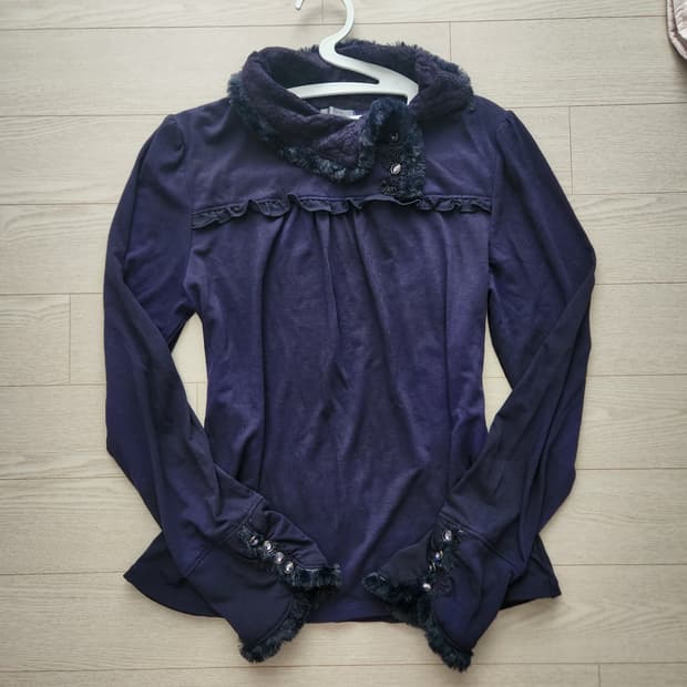 엑시즈팜 고스로리 고스펑크 갸루 퍼 장식 네이비 블라우스