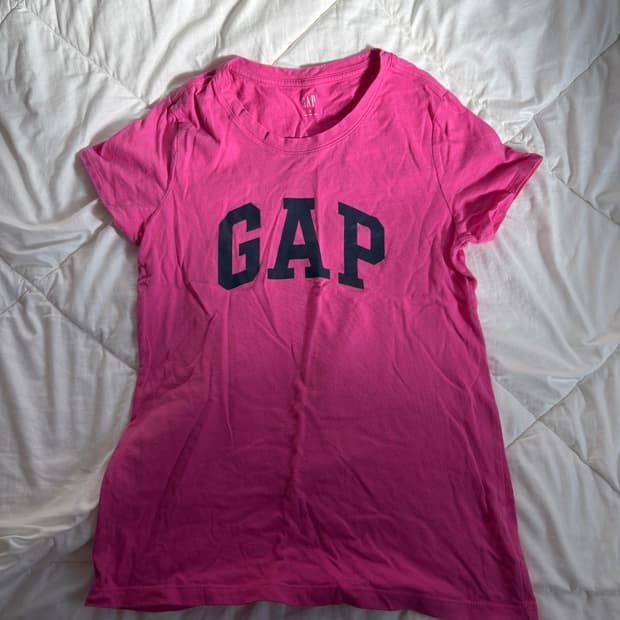 GAP 갭 핫핑크 티서츠