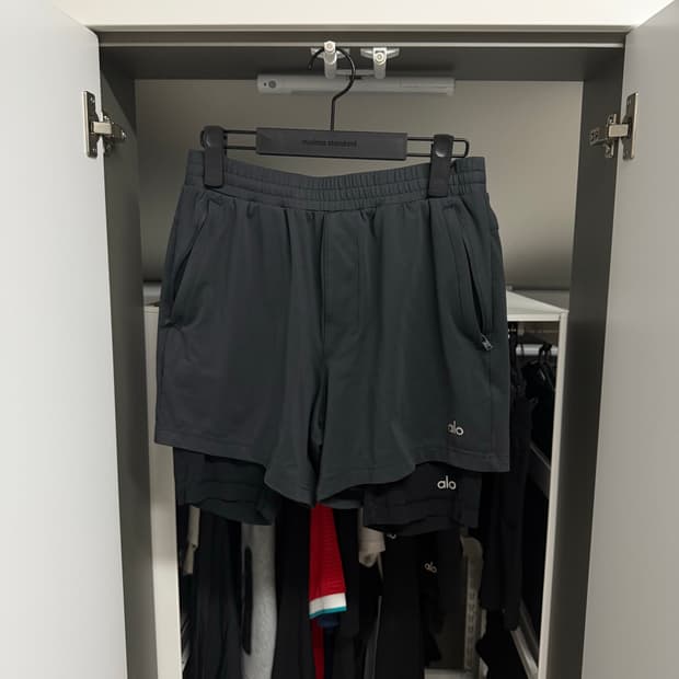 [S] alo yoga 알로요가 쇼츠 그레이
