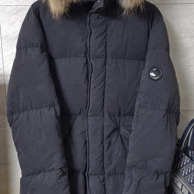 정품) CP컴퍼니 라쿤퍼 패딩 