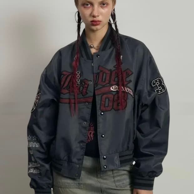 Badee 바시티자켓