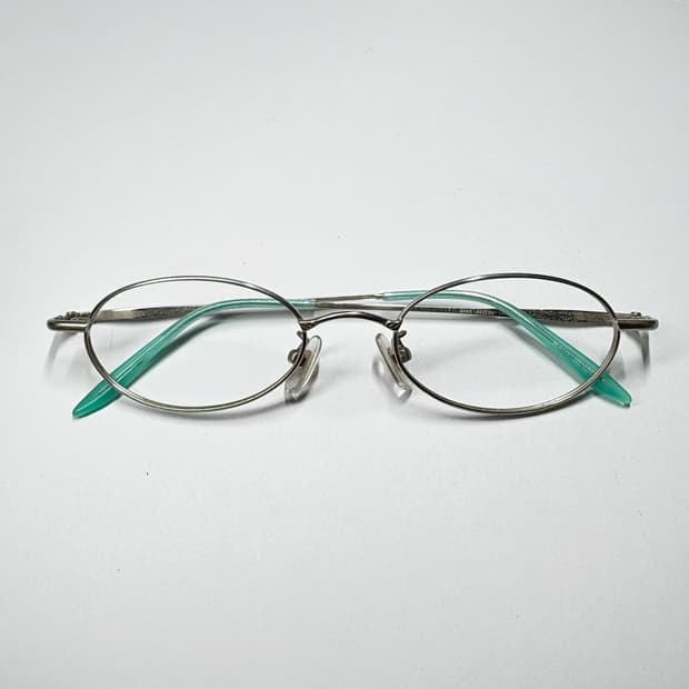 오벌형 빈티지 안경