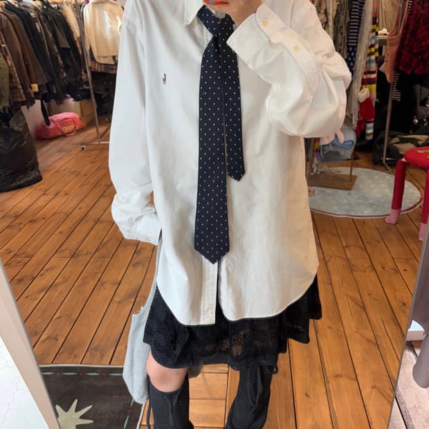 폴로 화이트 셔츠