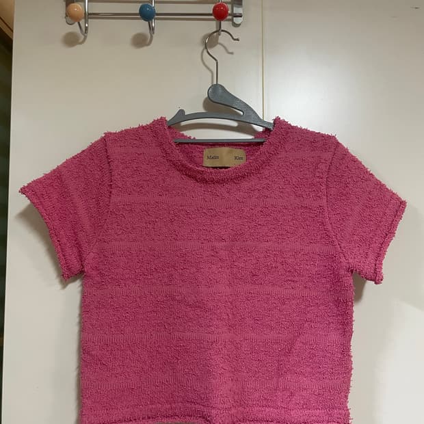 마뗑킴 부클 태리소재 크롭티