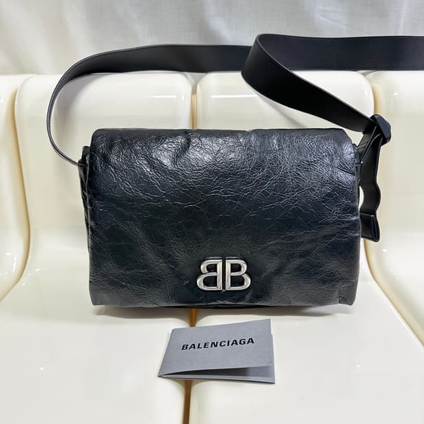 [SA 정품] 발렌시아가 모나코 플랩 메신저백 