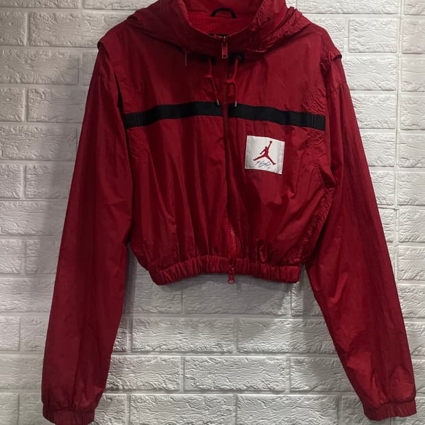 나이키 조던 크롭 바람막이자켓 레드 S 크롭자켓 숏자켓
