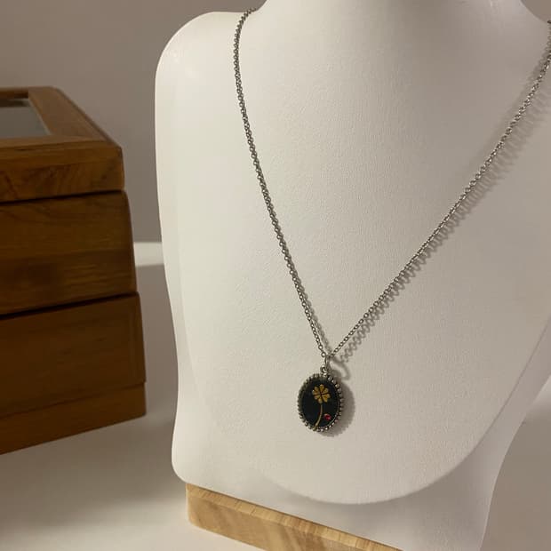 실버톤 빈티지 네잎클로버 목걸이