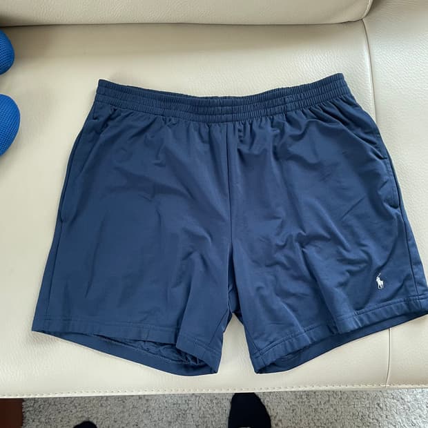 폴로 반바지 L 사이즈 팝니당