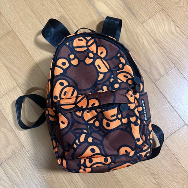 베이프 베이비 마일로 앤 프렌즈 카모 스몰 백팩 브라운