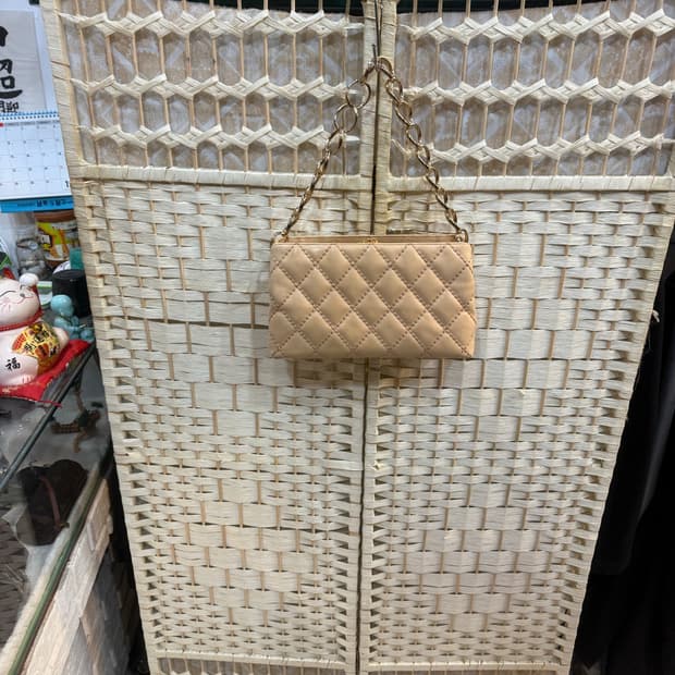 정품 샤넬 퀄팅 플랩 백 팝니다