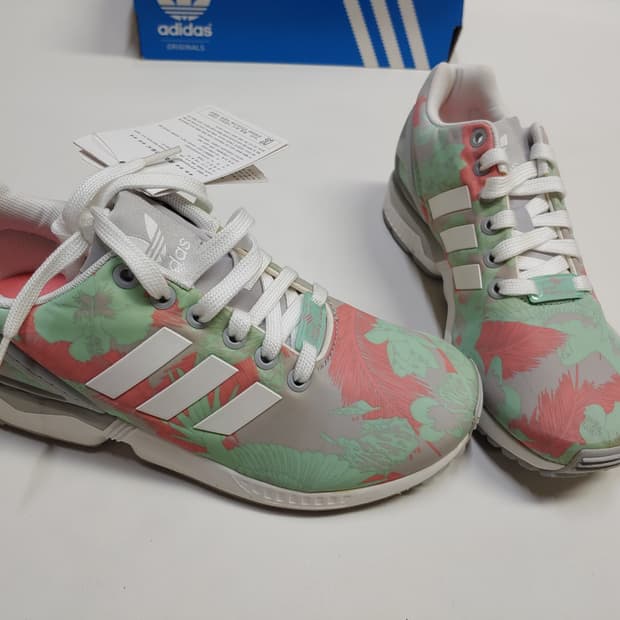 아디다스 ZX FLUX 225 새제품